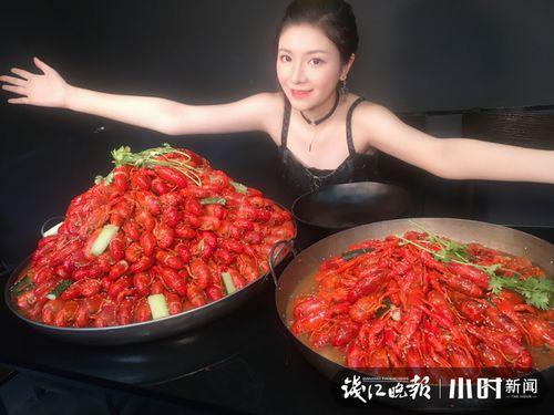 山东做菜的中年女网红,一位中年女网红的厨艺传奇