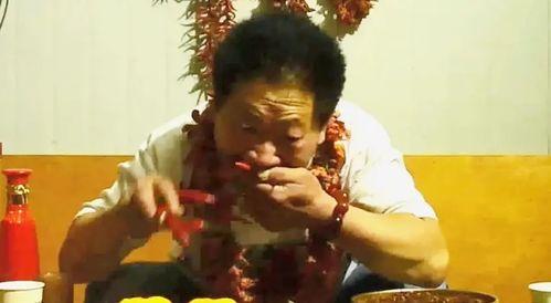 陈律吃瓜鲨鱼辣椒,辣度惊人挑战味蕾极限
