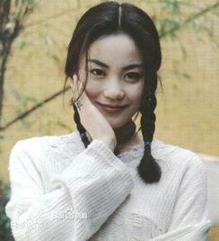 王菲在头条唱歌,经典旋律唤醒回忆