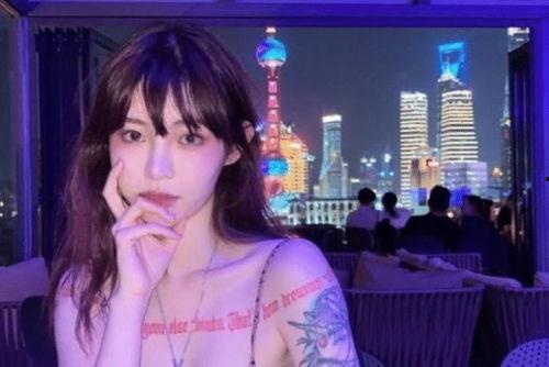 网红美女国语情歌视频,国语情歌视频引共鸣